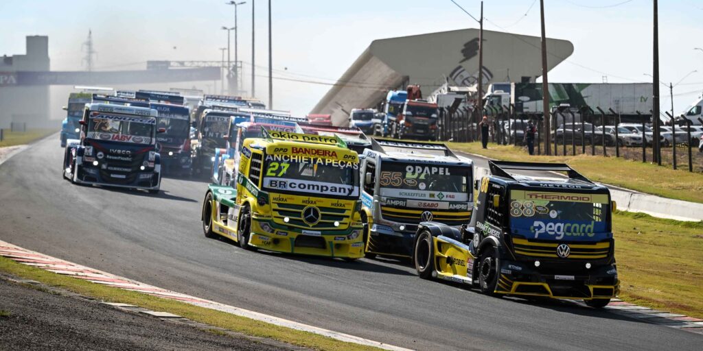 Disputa embolada marca início da segunda metade da temporada regular