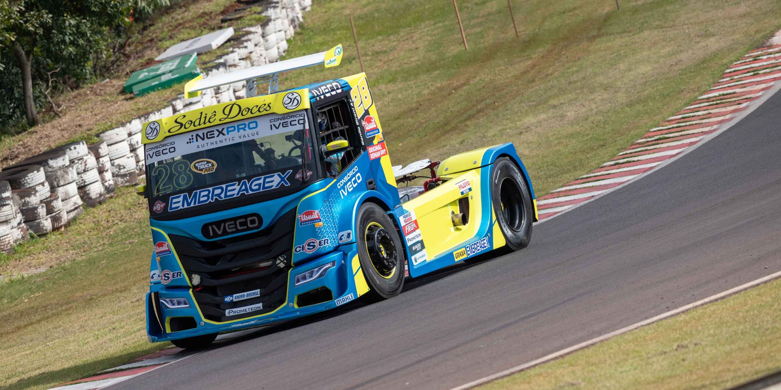 Iveco Usual Racing fecha Cascavel com caminhões no “top 10”