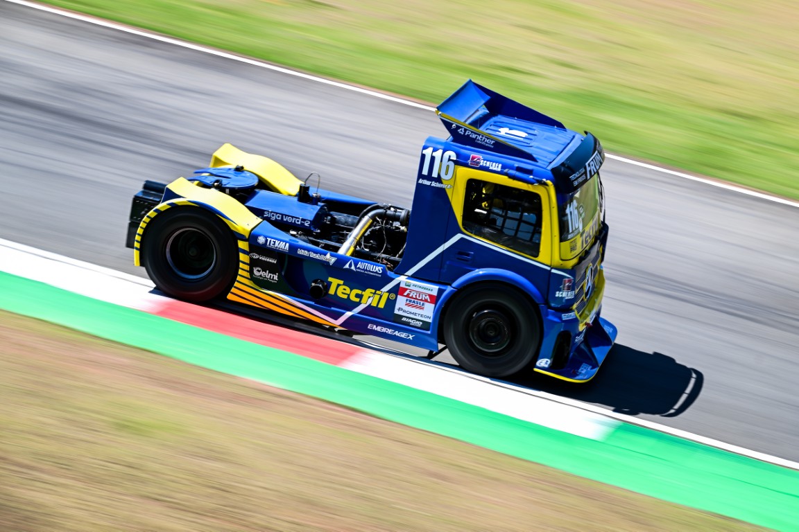 Scherer abre fim de semana na frente da Elite em Potenza