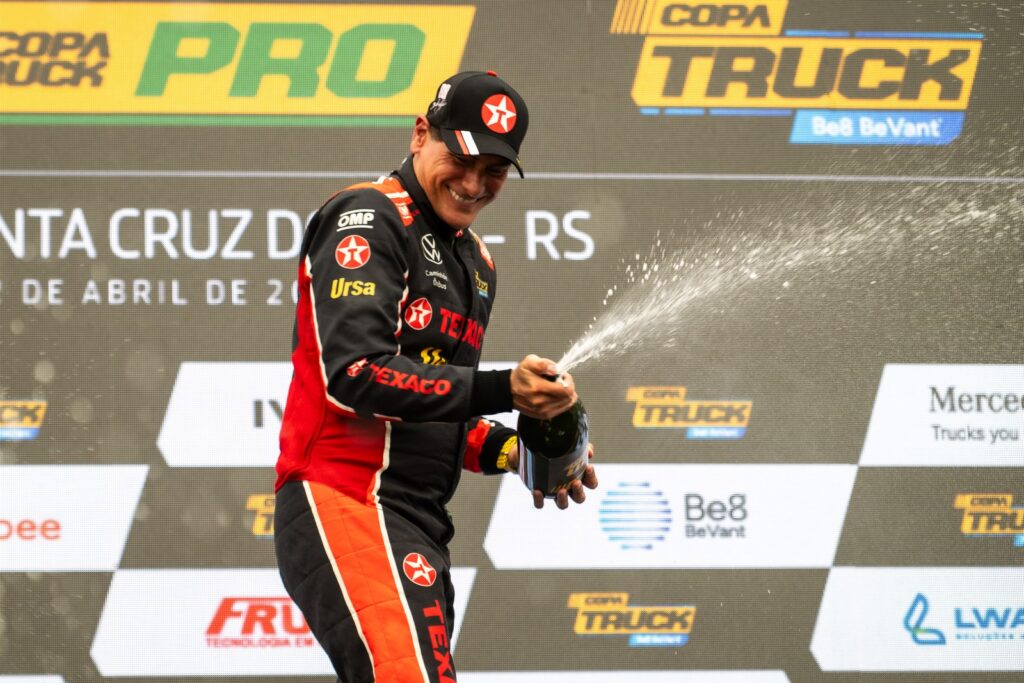 Beto Monteiro brilha, vence em Santa Cruz e vira líder na Copa Truck